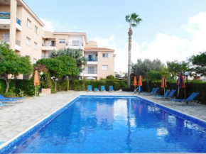 Emma's Place, 2 bedroom apartment with pool view